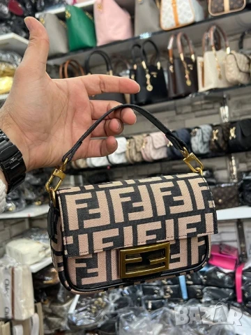 чанти FENDİ Baguette Mini , снимка 9 - Чанти - 50673579