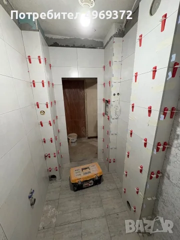 Лепене на плочки  , снимка 8 - Ремонти на баня - 56358331