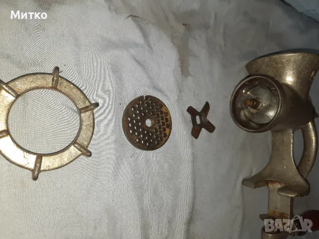 Ръчна машинка за мелене на месо.Размер 5, снимка 2 - Обзавеждане на кухня - 48523081