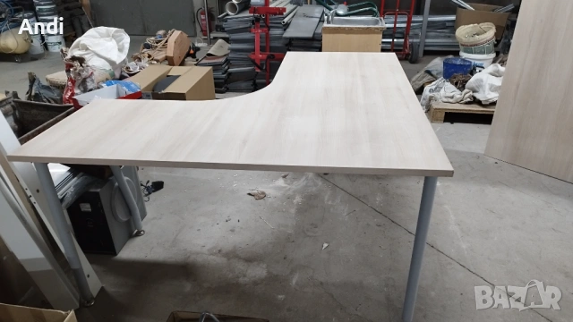 Бюро ъглово с метални крака - офис маса 160 - 150 /60-70 / 76см, снимка 15 - Работни маси и бюра - 53173053