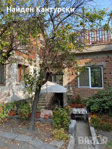 Продавам масивна триетажна къща в град Хасково, снимка 9 - Къщи - 42422521