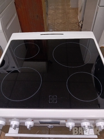 Като нова свободно стояща печка с керамичен плот Gram с две години гаранция!, снимка 9 - Печки, фурни - 53173129