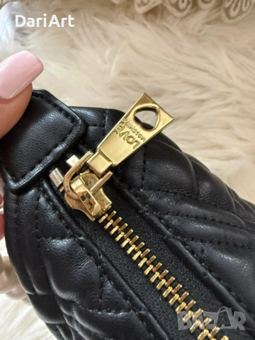 Чанта Love Moschino оригинал, снимка 4 - Чанти - 53632895