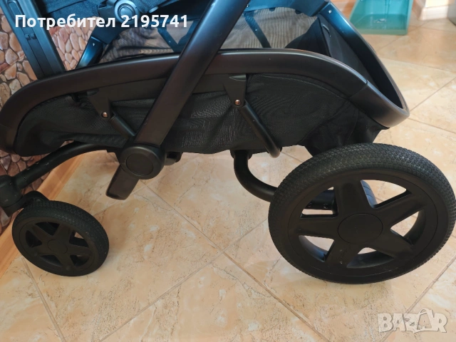 Детска количка Quinny Hubb, снимка 3 - Детски колички - 53681566