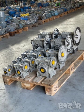 Червячен редуктор 040, Ф18, снимка 2 - Други машини и части - 51164266