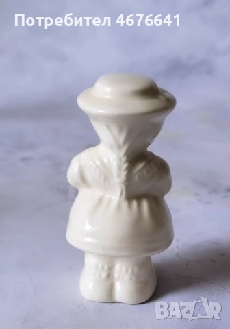 Фигурка Goebel, снимка 3 - Антикварни и старинни предмети - 52970318