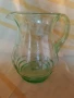 Красива стара кана от зелено стъкло , снимка 1