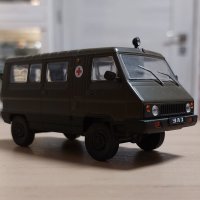 УАЗ 3972 линейка 1990 - мащаб 1:43 на DeAgostini моделът е нов в блистер, снимка 6 - Колекции - 44322404