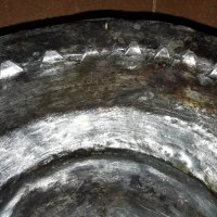 Много стара калайдисана медна чиния, ръчна изработка., снимка 4 - Антикварни и старинни предмети - 35669034