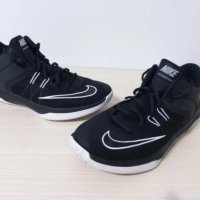 nike air versitile ii 100% оригинал 44 номер 28 см стелка, снимка 3 - Спортни обувки - 44352746