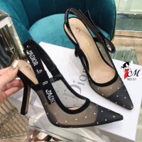 Christian Dior обувки на ток, снимка 2 - Дамски обувки на ток - 44288015