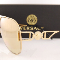 Versace оригинални слънчеви очила, снимка 2 - Слънчеви и диоптрични очила - 44659452