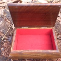 Дървена кутия за бижута, снимка 1 - Антикварни и старинни предмети - 34740214