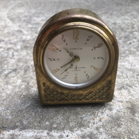 стар малък настолен часовник с латерна "EUROPA MUSIC ALARM", снимка 2 - Антикварни и старинни предмети - 44582406