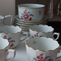 Порцеланов сервиз за кафе фирма Херенд''Herend Queen Victoria Porcelain Coffee'', снимка 3 - Сервизи - 41386690