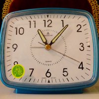 Dugena немски настолен часовник. , снимка 1 - Антикварни и старинни предмети - 41789730