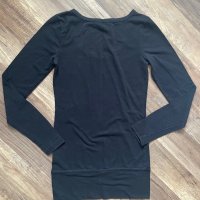 обикновена черна блузка туника, снимка 2 - Блузи с дълъг ръкав и пуловери - 28298012