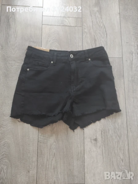 Дамски дънкови къси панталони L/XL, снимка 1
