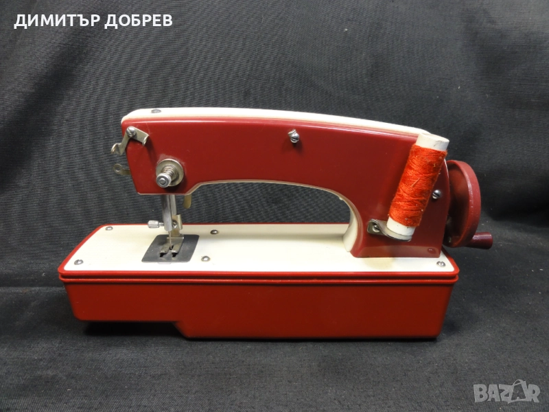 СТАРА РЕТРО СОЦ СССР МЕХАНИЧНА ИГРАЧКА ШЕВНА МАШИНА, снимка 1