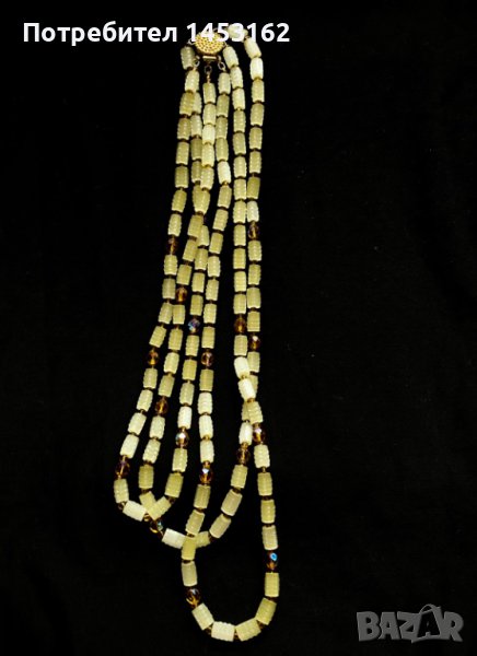 Винтидж колие от сатеново стъкло , снимка 1