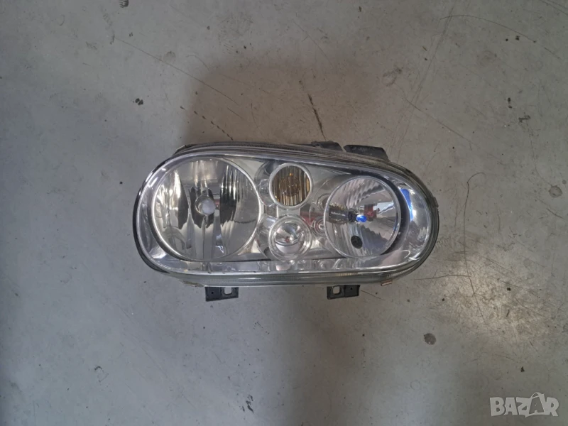 Десен фар за голф 4 хела, снимка 1