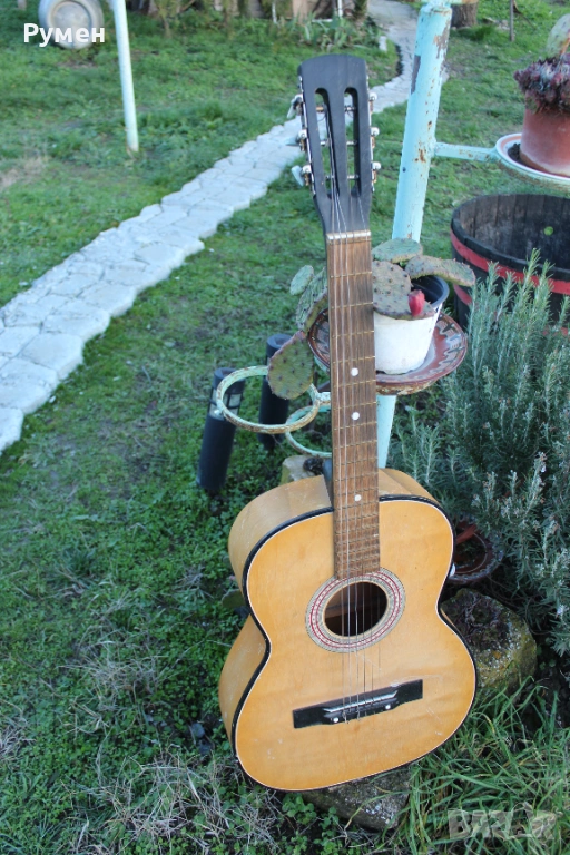 Винтидж акустична китара , снимка 1
