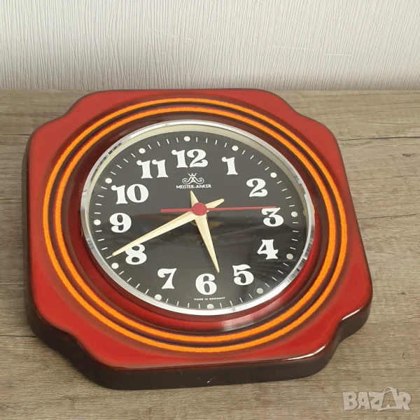 Стенен порцелаонов часовник "Meister Anker"-70те години ГДР, снимка 1