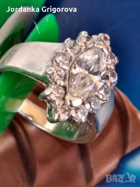 Нежен, сребърен пръстен с естествени камъни - планински кристал, снимка 1
