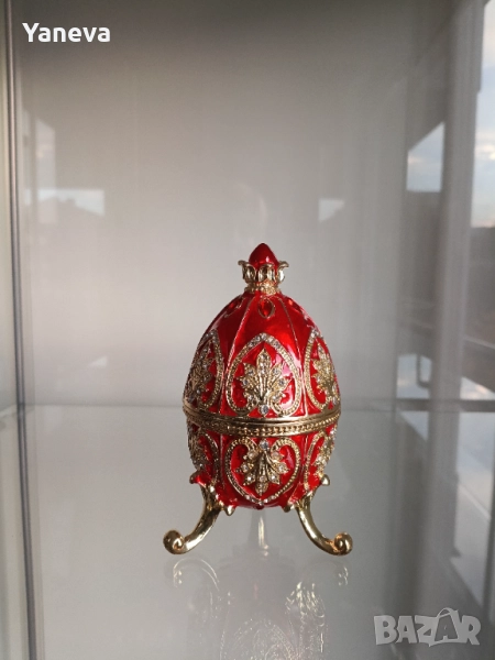 Метални , елегантни , луксозни кутии за бижута , оформени като яйце в стил Фаберже. , снимка 1