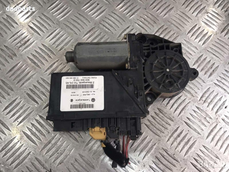 Задно ляво моторче стъклоповдигач VW Phaeton,2003г., снимка 1