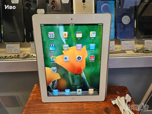 Apple iPad 2 16GB, Wi-Fi, 9.7in - White (MC979LL/A), снимка 4 - Таблети - 53354426