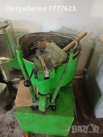 Тестомесачка, снимка 3 - Обзавеждане на кухня - 52702534