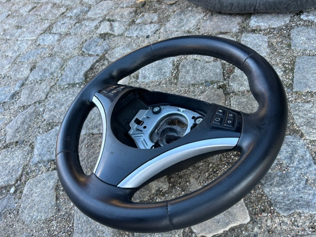 Волан BMW E90 E91 E87 E88 E81, снимка 5 - Части - 53261190