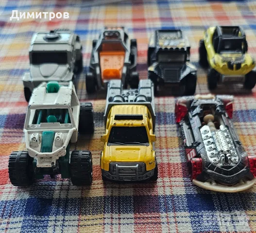 Лот от 7 офроуд колички Matchbox и Hot Wheels (Desert Series), снимка 3 - Коли, камиони, мотори, писти - 56059231