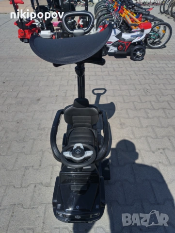 MERCEDES Кола за яздене с дръжка и сенник Mercedes-benz G350d черен, снимка 10 - Други - 53849720