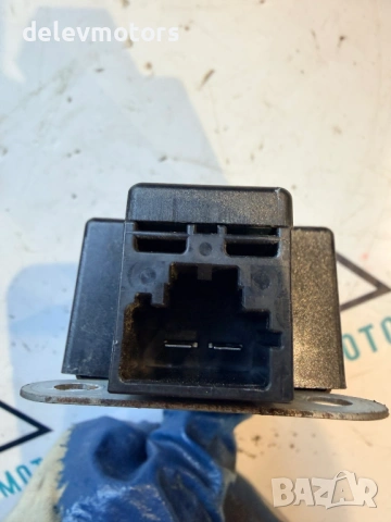 5M0035570B усилвател за антена от Volkswagen Golf 6 2.0 TDI DSG GTD, 170 ph., engine CGF, 2010, снимка 5 - Части - 53645877