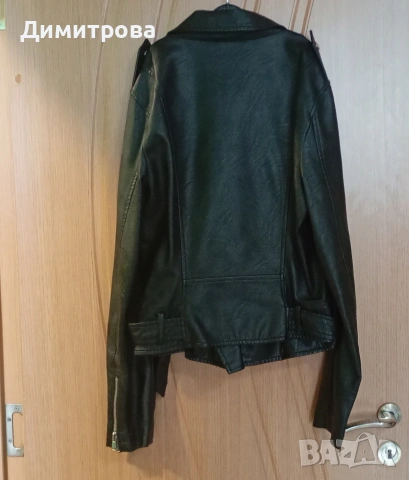 Дамско кожено яке размер М , снимка 2 - Якета - 53762410