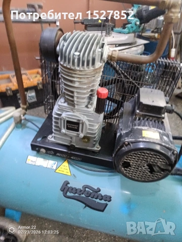 Италиански трифазен професионален компресор двуглав 200лт работи перфектно 