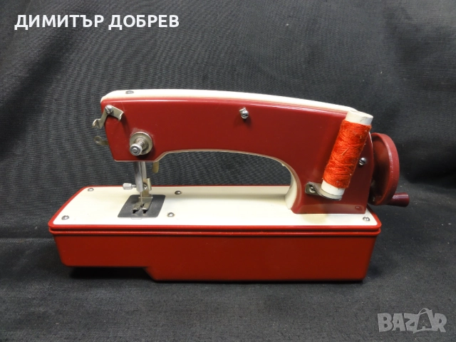 СТАРА РЕТРО СОЦ СССР МЕХАНИЧНА ИГРАЧКА ШЕВНА МАШИНА