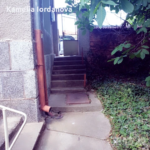 Продавам къща с двор в село Лесичово, община Лесичово, област Пазарджик, снимка 15 - Къщи - 50911510