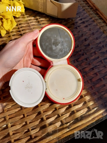 Стара пудриера - нова, снимка 3 - Антикварни и старинни предмети - 52223801