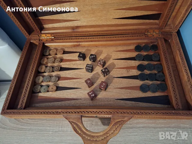 Шах и табла дърворезба