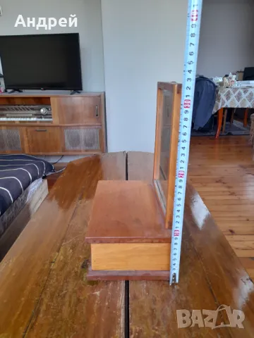 Стара дървена тоалетка, снимка 4 - Други ценни предмети - 49575770