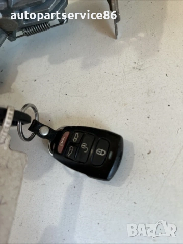 Контактен патрон с ключ за KIA Carnival (2006–2012), снимка 3 - Части - 53203376