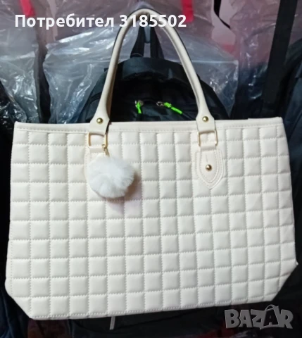 Дамска кожена чанта с пухче, снимка 9 - Чанти - 50852334