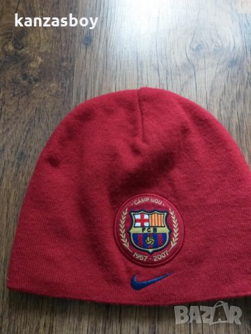 nike barcelona - страхотна зимна шапка 