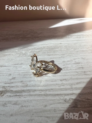 Златист пръстен с пеперуда от прозрачен кристал ❤️, снимка 2 - Пръстени - 52247735