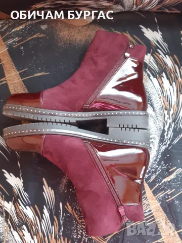 КОМПЛЕКТ СТИЛНИ ЧАНТА И БОТИ В БОРДО като нови, снимка 4 - Чанти - 47687427