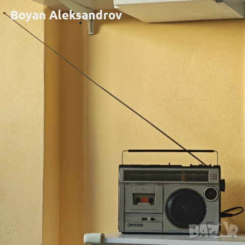 SANYO M2429FZ – винтидж радио‑касетофон, 1982г., снимка 13 - Радиокасетофони, транзистори - 53647879