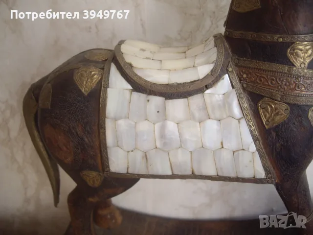 Дървен кон украсен със седев и бронз., снимка 4 - Статуетки - 55742316